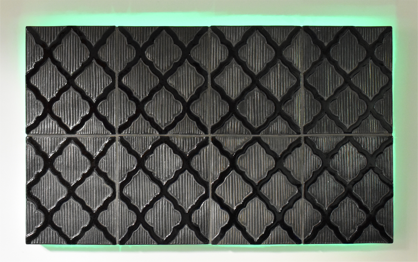 Keramik Kachel Wandheizung mit LED Hintergrundbeleuchtung in verschiedenen Farben